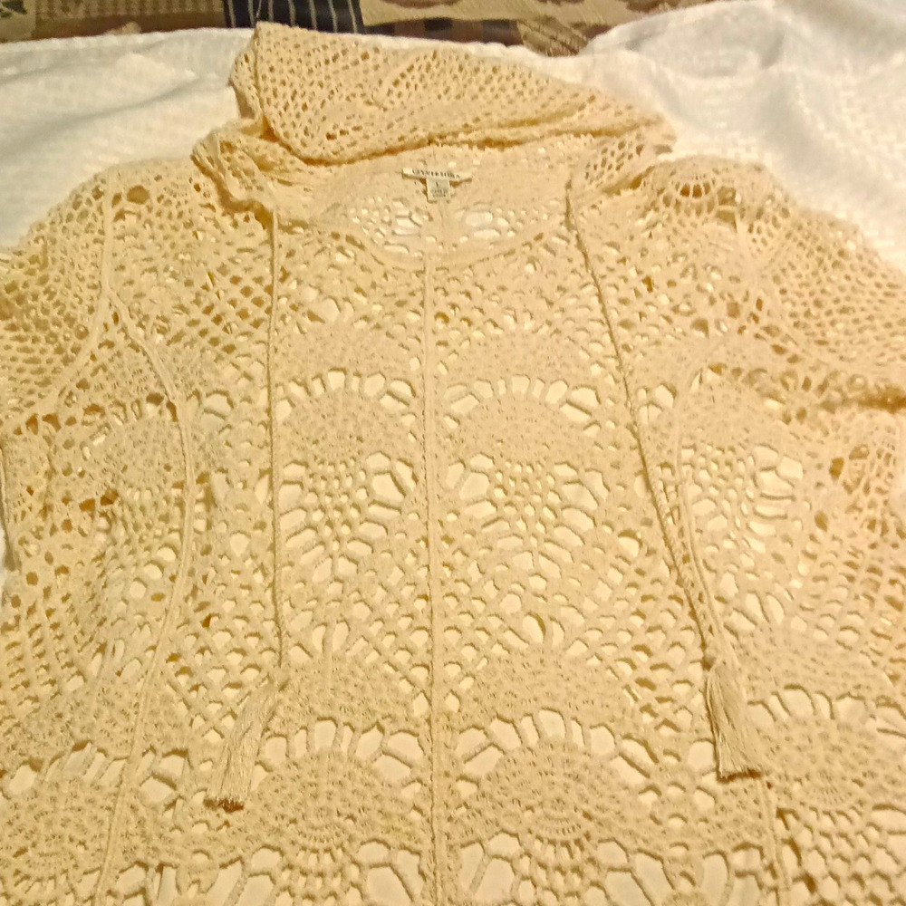 Versona Women's Beige Crochet Open-Knit Hooded Pullover V-Neck Sweater Sz L